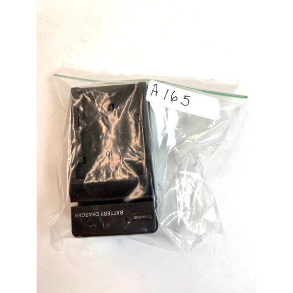 Video/Digital Camera Travel Charger Universal Input 100-240V Output 8.4V 500mA F - Picture 7 of 7